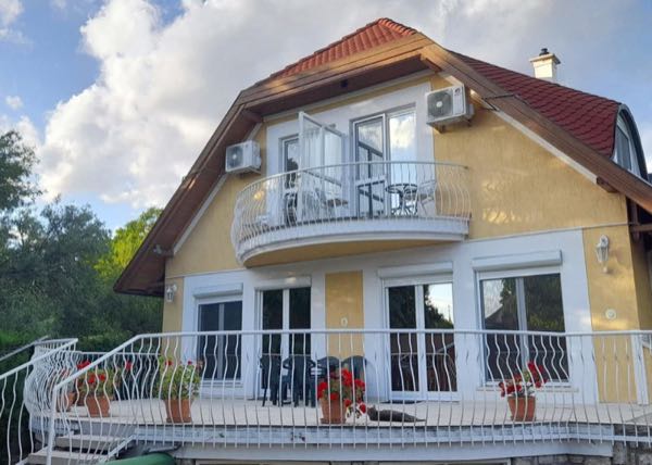 Jázmin Apartmanház - Rólunk